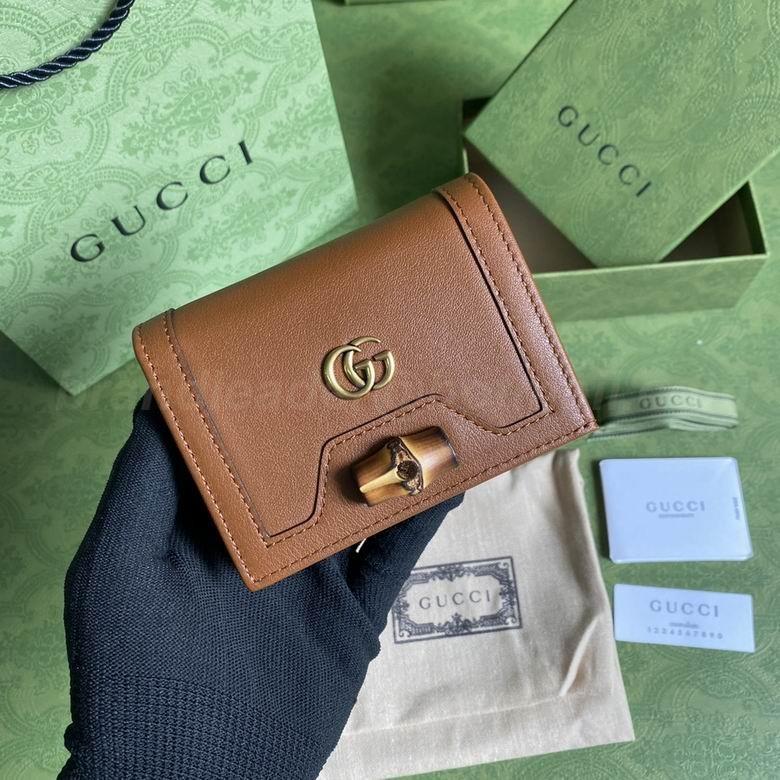 Gucci Wallets 19